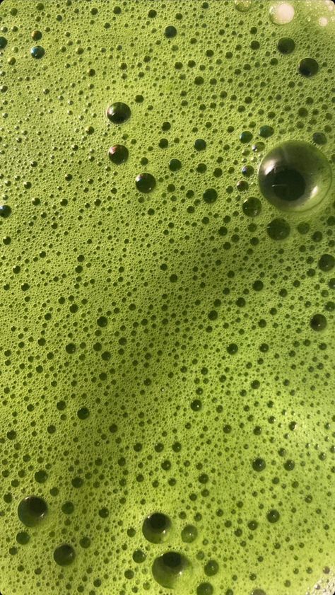 Matcha Lockscreen, Matcha Powder Aesthetic, Matcha Drink Aesthetic, Matcha Wallpaper, Matcha Green Aesthetic, Tea Background, Green Smoothie Girl, Green Inspo, Matcha Aesthetic