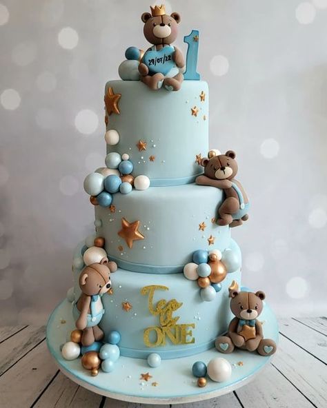 Sweet Art by Katerina on Instagram: "Little Teo's first birthday cake 🐻 . . . #cake #birthdaycake #cakedecorating #cakeart #firstbirthday #instacake #edibleart #pastry" Teddy Bear Theme Decoration, 1st Birthday Cake Ideas For Boys, 1 St Birthday Cake Boy, 1 Birthday Cake Boy, First Birthday Cakes For Boys, First Bday Cake Boy, Baby Boy Birthday Cake 1 Year, 1st Bday Cake For Boy, Birthday Theme For Baby Boy