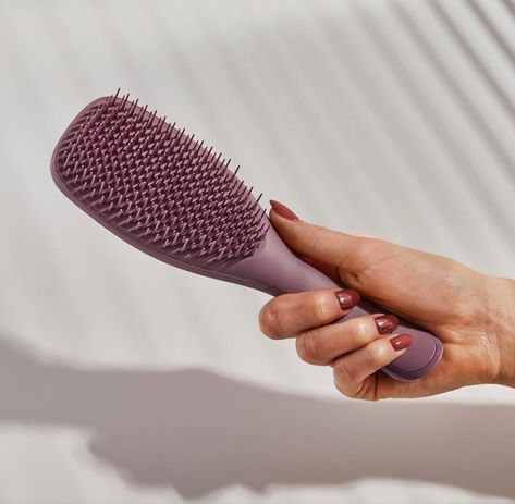 Tangle Teezer The Ultimate Detangler Plant Brush, Dry and Wet Hair Brush Detangler for All Hair Types #amazon #amazondeals #amazonmusthaves #amazonaffiliatelink Tangle Teezer Brush, Earthy Purple, Wet Hair Brush, Detangler Brush, Beauty 2023, Tangle Teezer, Detangling Brush, Custom Shades, Brush Type