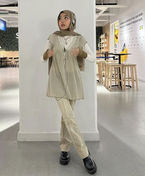 Modest Y2k Fashion, Modest Y2k, Modest Girly Outfits, Modest Outfit Ideas, Maxi Skirt Outfits, Hijabi Style, Hijabi Outfits, Hijab Fashion Inspiration, Hijabi Fashion