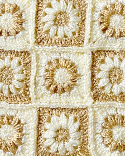 Daisy Square Blanket, Daisy Square Crochet, Square Blanket Pattern, Daisy Square, Diy Daisy, Square Crochet Blanket, Daisy Granny Square, Bonnet Pattern, Crochet Granny Square Blanket