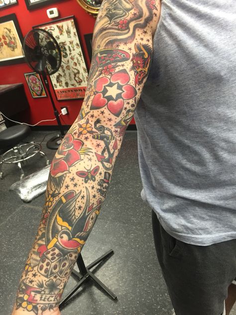 Old Skool Tattoo Sleeve, American Traditional Tattoos Full Sleeve, American Traditional Quarter Sleeve, Traditional Fill In Tattoo, Traditional Tattoo Sleeve Filler Ideas, American Traditional Full Sleeve, Cool Traditional Tattoos Ideas, Arm Ditch Tattoo Traditional, Americana Tattoo Sleeve