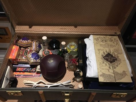 Hogwarts Suitcase, Harry Potter Trunk, Hogwarts Trunk, Harry Potter Store, Marauders Map, Goblet Of Fire, Season Of The Witch, Daughter Of God, Ravenclaw