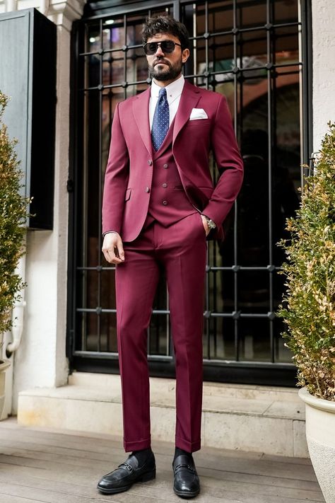 Immerse yourself in sophistication with our Crimson Couture Bordeaux Slim-Fit Suit 3-Piece. Meticulously tailored and boasting a captivating bordeaux hue, this ensemble radiates elegance and allure. The slim-fit silhouette offers a contemporary edge, ensuring you exude confidence and style at every turn. 

#singlebreasted #bordeaux #stripedsuit #suit #suits #slimfit #menstyle #menfashion #fashioninspo #formalwear #menclothing #formalattire Bow Tie Suit, Modern Fit Suit, Suit Styles, Suit Stores, Slim Fit Suit Men, Stylish Mens Fashion, Exude Confidence, Tuxedo Blazer, Slim Fit Suits