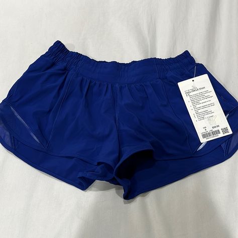 Has Reflective Lines Sold Out Online New Lululemon Outfit Fashion, Running Fits, Lululemon Outfit, Anna Claire, Track Star, Preppy Things, Lululemon Running Shorts, Everyday Fits, Xmas Wishlist