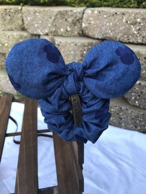 Disney Princess Hair, Disney Decor Diy, Diy Hair Scrunchies, Diy Hair Accessories Ribbon, Scrunchies Diy, Princess Hair, Mickey Mouse Ears, Disney Ears, Disney Diy