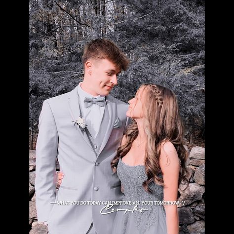 Picture Ideas For Homecoming, Fun Prom Photoshoot Ideas, Couple Expectations, Md Poses, Midnight Blue Prom Dress, Couple Prom Outfits, Homecoming Couples Outfits, Couples Homecoming Pictures, Homecoming Couples