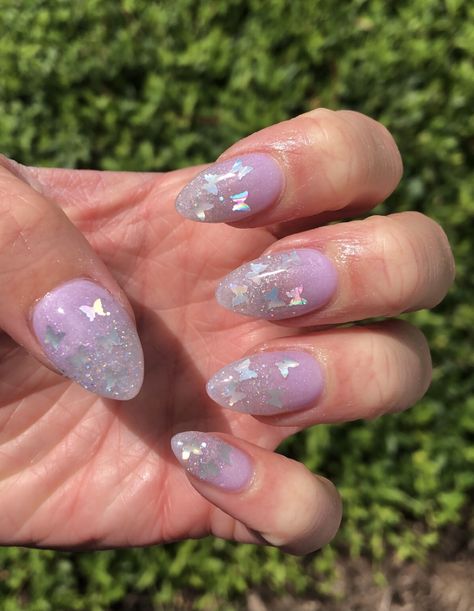 Purple Ombre Butterfly Nails, Speak Now Nail Design, Speak Now Nail Ideas, Butterfly Eras Tour Outfit, Speak Now Era Nails, Taylor Swift Nails Purple, Pastel Butterfly Nails, Purple Butterfly Nails Almond, Speak Now Nails Taylor Swift Purple