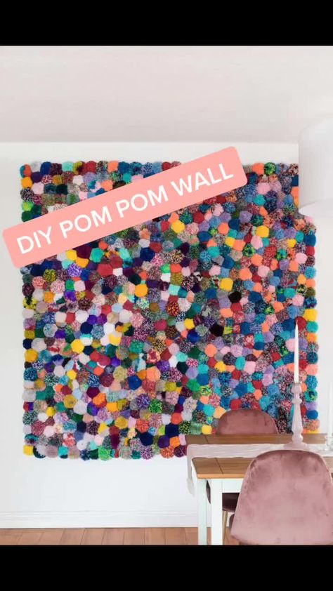 Pompom Wall Art, Pompom Wall Hanging, Pom Pom Wall Art, Pom Pom Wall Hanging, Pom Pom Wall, Vegas House, Cork Crafts Diy, Selfie Wall, Yarn Wall Art