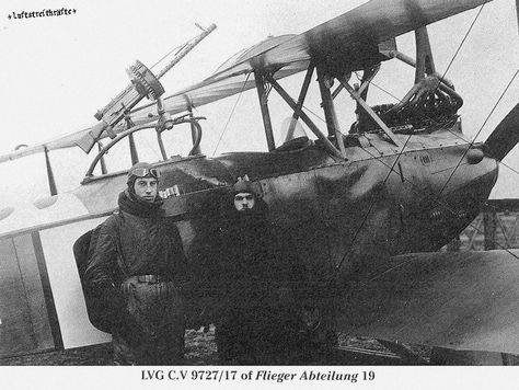 LVG C.V 9727/17 of Flieger Abteilung 19 Old Airplane, Ww1 Airplanes, Ww1 Planes, Avion Rc, Ww1 Aircraft, Old Planes, Vintage Planes, Aircraft Photos, Vintage Aviation