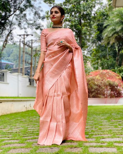 9,289 Likes, 72 Comments - Anoosha George Sunoj🌀 (@anooshageorgesunoj) on Instagram: “Wearing this absolutely gorgeous peach saree with silver zari work from @urban_closet_ethnic !…” Kerala Engagement Dress, Christian Bridal Saree, South Indian Bride Saree, Peach Saree, Bridal Sarees South Indian, Indian Sari Dress, Wedding Saree Collection, Indian Saree Blouses Designs, Half Saree Designs