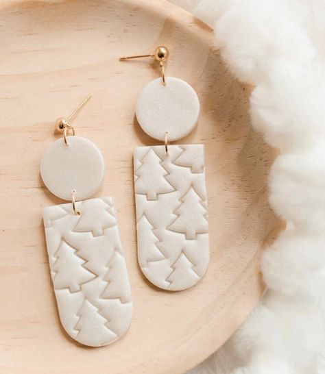 Polymer Christmas, Precious Metal Clay Jewelry, All Is Bright, Diy Earrings Polymer Clay, Handmade Clay Jewelry, Diy Jewelry Inspiration, Christmas Clay, Polymer Earrings, Metal Clay Jewelry