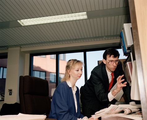 People In Office, Administrative Professionals Day, Office Photography, Administrative Professional Day, Martin Parr, Retro Office, Office Life, Professional Growth, Motivational Speeches