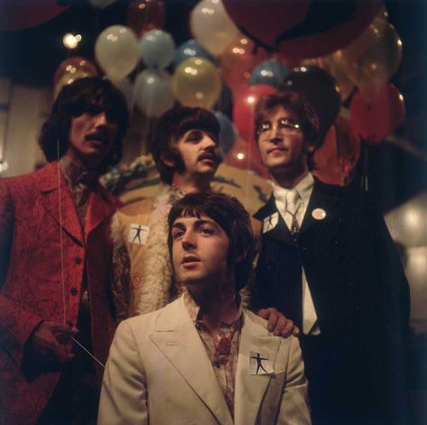 People, Human, Event, Fun, Cool, Formal wear, Suit, Smile, Family, Beatles Themed Birthday Party, Beatles Photography, The Beatles Pictures, The Beatles Aesthetic, Best Birthday Songs, 60s Bands, Beatles Aesthetic, Happy Facts, Red Album