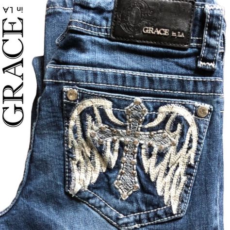 embroidery patterns Embroidered Angel Wings, Embroidery Designs Y2k, Y2k Angel Wings, Stitched Jeans, Zardozi Embroidery, Embroidered Boots, Studded Jeans, Handmade Embroidery Designs, Jean Pockets