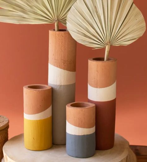 Cylinder Diy Ideas, Cylinder Painting Ideas, Painted Vases Diy, Vase Design Painted, Hand Painted Pots Diy, Vase Painting Ideas, Boho Vases, Boho Pottery, Terracotta Vases