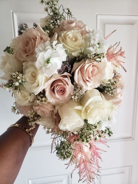 Blush Pink And Ivory Bouquet, Pink And Champagne Bouquet, Blush Pink And Cream Bridal Bouquet, Pink Cascade Wedding Bouquet, Bride Bouquets Rose Gold, Dusty Pink Bride Bouquet, Champagne Pink Bouquet, Rose Gold Wedding Flowers Blush Pink, Wedding Bouquets Bride Rose Gold