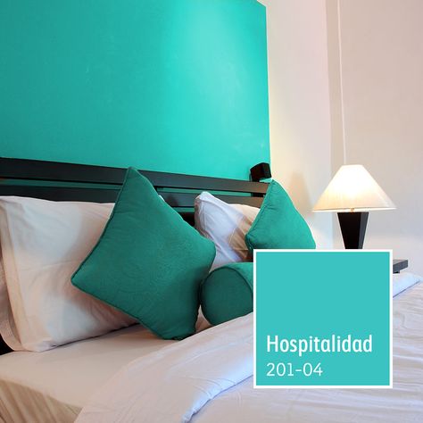 Crea el cuarto de huéspedes perfecto decorándolo con un color amigable y acogedor. Teal Wall Colors, Color Walls, Asian Paints, Teal Walls, Mood Board Inspiration, Wall Colors, House Painting, The Wall, Bed Pillows