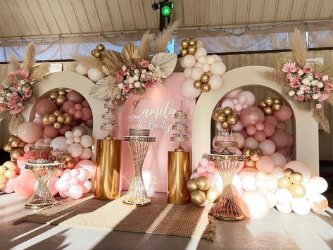 15th Birthday Decorations, Pink Birthday Decorations, Quinceanera Pink, Sweet Sixteen Birthday Party Ideas, Rose Gold Party Decor, 18th Birthday Decorations, Birthday Venues, 16th Birthday Decorations, Birthday Party Snacks