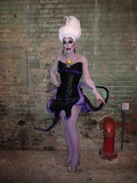 Raven as Ursula Raven Drag Queen, Ursula Cosplay, Ursula Costume, Sharon Needles, Drag Make-up, Rupaul Drag Queen, Fantasias Halloween, Mermaid Costume, Drag Queens