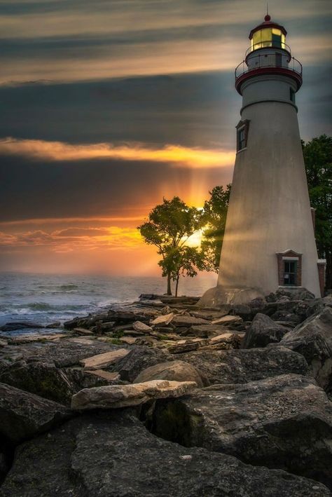 Marblehead Ohio, Marblehead Lighthouse, Lighthouse Inspiration, Photograph Wall, Lighthouses Photography, Lighthouse Print, Lighthouse Photos, Lighthouse Painting, Lighthouse Pictures