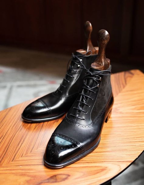 Balmoral Boots, Womens Oxfords, Hong Kong, Dress Shoes Men, Oxford Shoes, Men's Shoes, Dress Shoes, Style Inspiration, Boots