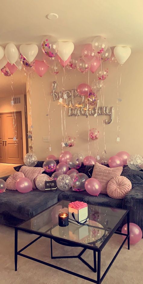 Feliz Día Rosario Pink Balloon Decorations Simple, Birthday Balloon Room Surprise, Pink And White Balloons Birthday, Birthday Living Room Surprise, Pink Bday Balloons, Pink And White Birthday Decor Simple, Living Room Bday Decor, Pink Surprise Party, Birthday Decorations Living Room