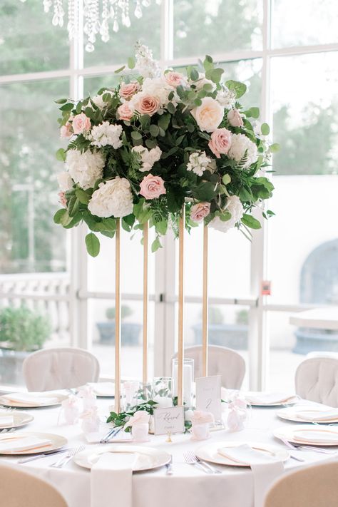 Weddings Decorations Elegant Romantic, Tall Centerpiece, Pink Roses Wedding, Table Flower Arrangements, Luxury Flower Bouquets, Tall Wedding Centerpieces, Candle Wedding Centerpieces, Wedding Reception Flowers, Elegant Wedding Reception