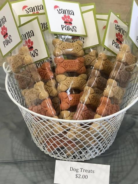 Dog Treats Display, Dog Show Ideas, Farmers Market Dog Display, Dog Treat Ideas To Sell, Dog Treat Craft Show Display, Small Pet Store Ideas, Dog Treat Market Stall, Farmers Market Dog Treat Display, Dog Treats Farmers Market