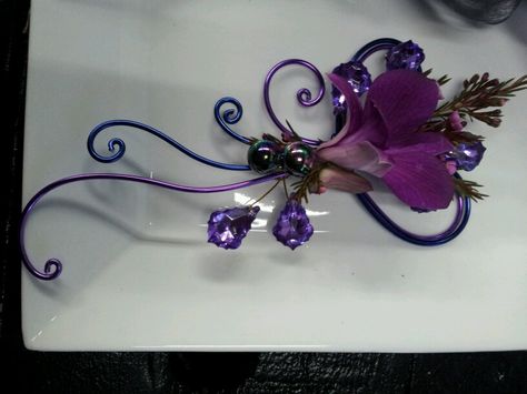 Unique Corsage, Wearable Florals, Boutineer Ideas, Wire Filigree, Body Flowers, Corsage Ideas, Wrist Corsage Prom, Prom Corsage And Boutonniere, Prom Corsage