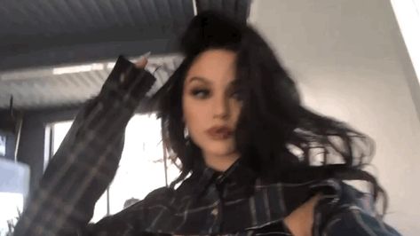 Maggie Lindemann Gif, Fem Faceclaims, Margaret Elizabeth, Fotografi Vintage, Maggie Lindemann, James Madison, Grunge Girl, Smile Girl, Fan Fiction