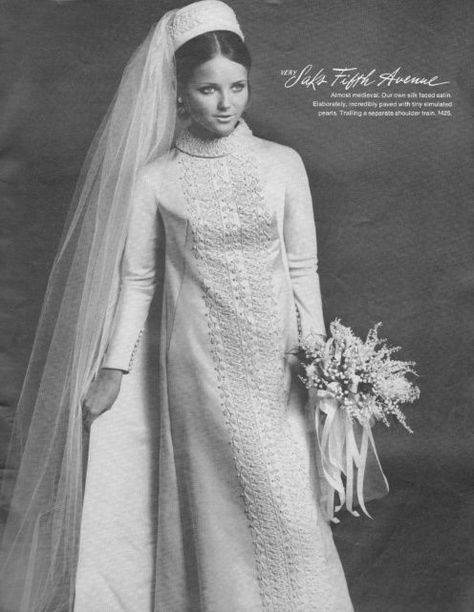 1920 Bride, Vintage Bridal Fashion, Cheryl Tiegs, Retro Bride, Bridal Gowns Vintage, Wedding Dress Gallery, Vintage Brides, Vintage Wedding Photos, Dress Gallery