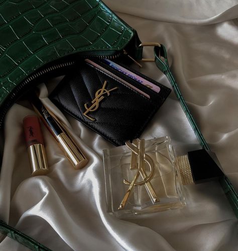 Dominika Reiková on Instagram: “I think i have a new obsession.” YSL, cardholder, Libre, bag, silk, fashion, parfume. Cardholder Aesthetic, Ysl Cardholder, Ysl Card Holder, Ysl Wallet, Silk Fashion, New Obsession, What In My Bag, Relationships Love, Credit Card Holder