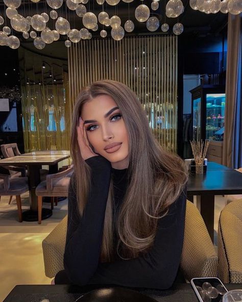 Brown Hair Inspo, Instagram Russia, Brown Hair Balayage, Light Hair Color, Hair Shades, Hair Inspiration Color, Hair Inspo Color, Light Hair, Light Brown Hair