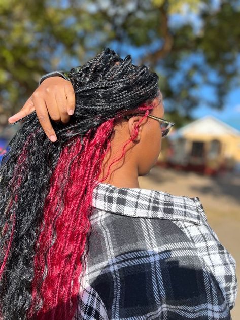 Women's Mohawk, Asymmetrical Haircuts, Edgy Long Hair, Braids Red, Dominican Hair, Peekaboo Hair Colors, Hair Cut Ideas, Black Box Braids, Black Curls