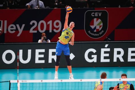 Physics holds the secret to volleyballs highly unpredictable float serve What Is Technology, Applied Science, Air Pressure, Technology Trends, Soccer Balls, Tech Trends, Tech News, High Pressure, New Technology