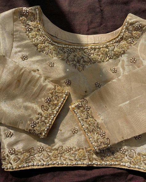 Full Sleeve Zardosi Work Blouse, Maggam Work On Gold Tissue Blouse, Golden Blouse Embroidery Designs, Blouse Designs Golden, Beige Blouse Designs, Golden Blouse Designs Latest, Zardosi Embroidery Blouse, Latest Aari Work Blouse Designs, Embroidery On Bags