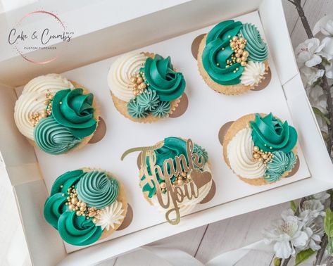 Beautiful shades of Teal and Ivory with Matte Gold Pearls. Customize your toppers for any occasion! Teal And Gold Cake Ideas, Teal And Gold Graduation Party Ideas, Teal Gold And White Wedding, Teal Sweet 16 Party Ideas, Teal Birthday Party Ideas, Teal And Gold Cake, Champagne Dessert Table, Decorative Cupcakes, Gold Baby Shower Cake