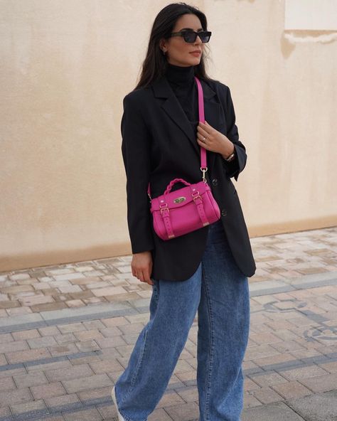 Magenta Purse Outfit, Fuchsia Bag Outfit, Fuschia Bag Outfit, Pink Crossbody Bag Outfit, Hot Pink Purse Outfit, Mini Handbags Outfit, Hot Pink Bag Outfit, Pink Purse Outfit, Basma Hamze