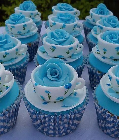 Cupcakes Bonitos, Tea Cup Cupcakes, Cupcakes Flores, Mini Torte, Cake Mini, Creative Cupcakes, Beautiful Cupcakes, Cupcake Designs, Dessert Bar