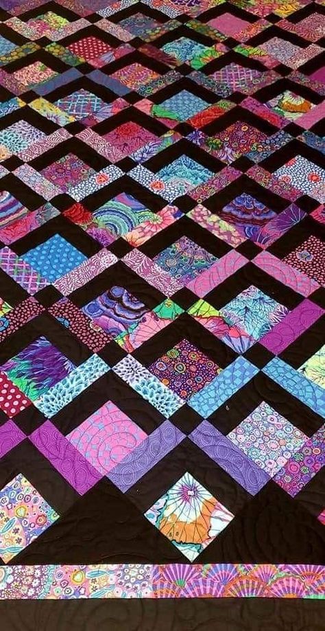 Bandanna Quilt, Black Quilts, Illusion Quilts, Optical Illusion Quilts, Colchas Quilting, Hexagon Patchwork, Quilt Big, Bright Quilts, Kaffe Fassett Quilts