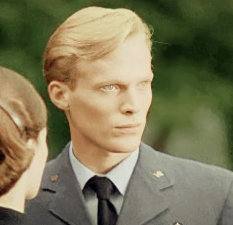 Peter Weller, Aaliyah Pictures, Marvel Dr, Paul Bettany, The Good Shepherd, Elizabeth Olsen, Winter House, Scarlet Witch, Best Actor