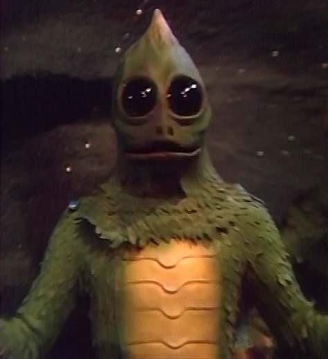 Sleestak--I loved Land of the Lost!......yes this is what those big dark rounded sun glasses remind me of..hahaha Humanoid Lizard, Lost Season 1, Land Of The Lost, Childhood Memories 70s, Back In My Day, Morning Cartoon, Alternate Universe, Tv Land, Saturday Morning Cartoons