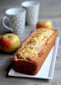 Cake aux pommes et aux amandes sans gluten Healthy Snacks Dairy Free, Snacks Dairy Free, Apple And Almond Cake, Diet Cake, Gluten Desserts, Lactose Free Diet, Köstliche Desserts, Recipe Healthy, Almond Cakes