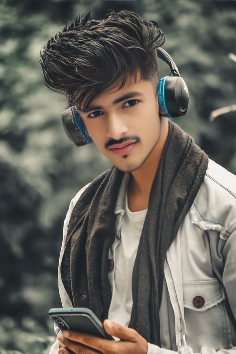 Uhi Ujjwal Headphones Pose, Reference Male, Photoshop Hair, Men Fashion Photo, Cute Love Photos, Portrait Photo Editing, Couple Ideas, Lightroom Presets For Portraits, New Photo Style