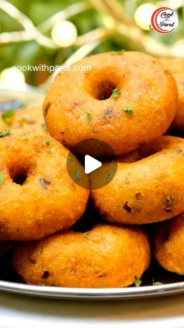 Dal Vada Recipe Video, Tiffin Recipe Indian, Dal Vada Recipe, Medu Vada Recipe, Tiffin Recipes, Medu Vada, Vada Recipe, Tiffin Recipe, Urad Dal