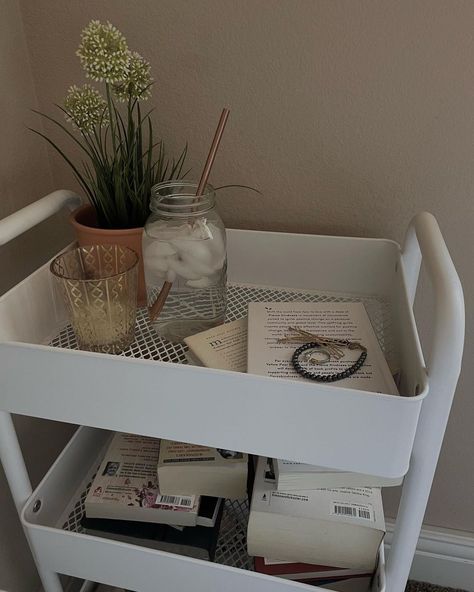 Book Bedside Table Aesthetic, Book Cart Nightstand, Rolling Cart Bedside Table, Rolling Book Cart, Book Cart Idea Aesthetic, Ikea Book Cart, Ikea Cart Aesthetic, Aesthetic Book Cart, Bedside Trolley