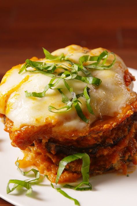 Slow-Cooker Eggplant Parm vertical Slow Cooker Eggplant, Slow Cooker Quinoa, Slow Cooker Oatmeal, Flat Belly Foods, Eggplant Parm, Slow Cooker Turkey, Eggplant Parmesan, Healthy Slow Cooker, Eggplant Recipes