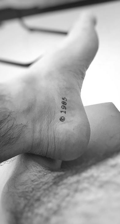 150 Unique Small Tattoos for Men – Tiny Tattoo Designs - Tattoo Me Now Idea Tattoo Men, Tiny Tattoo Men, Tattoo Ideas For Men Small With Meaning, Wrist Tattoo For Men Unique, Best Small Tattoos For Men Hand, Tatos Men, Tattoo Designs Men Simple, Small Thigh Tattoo Men, Mini Tats Men