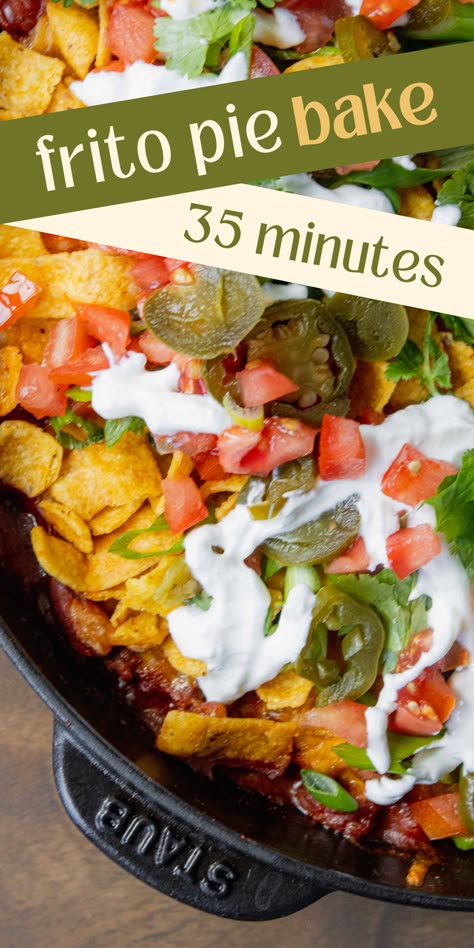 Frito Pie Casserole is basically Frito pie, but even easier. You get a quick and easy ground beef chili layered with melted cheese, crunchy corn chips, and all your favorite taco toppings. This recipe is a must try for anyone looking for a quick and delicious dinner to whip up in 35 minutes! Taco Casserole With Fritos, Casserole With Fritos, Walking Taco Bake, Frito Pie Casserole, Walking Taco Casserole, Frito Chili, Frito Chili Pie, Chili Pie, Crunchy Corn